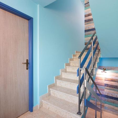 Rooms & Studio Apartments By The Way バスカ エクステリア 写真