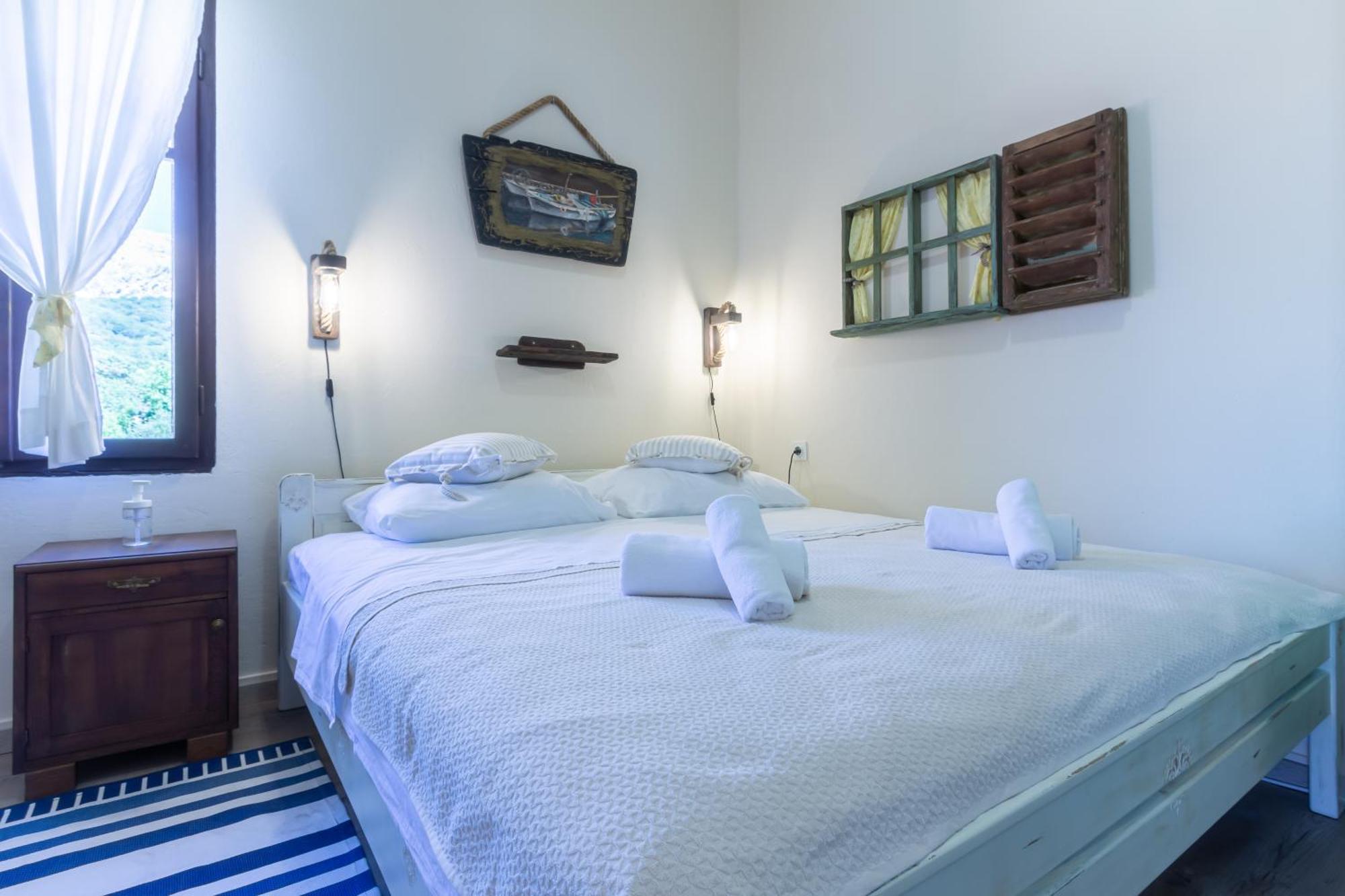 Rooms & Studio Apartments By The Way バスカ エクステリア 写真